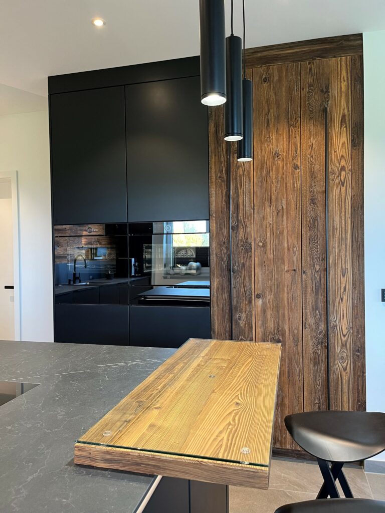 Hochschrank